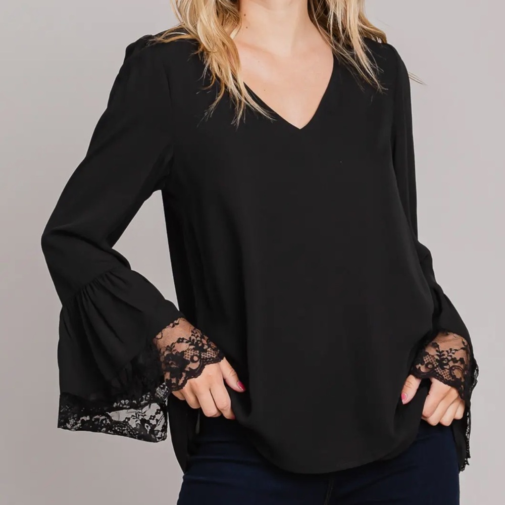 ShopEvelynne Black Lace Cuff Blouse - Picture 4 of 5